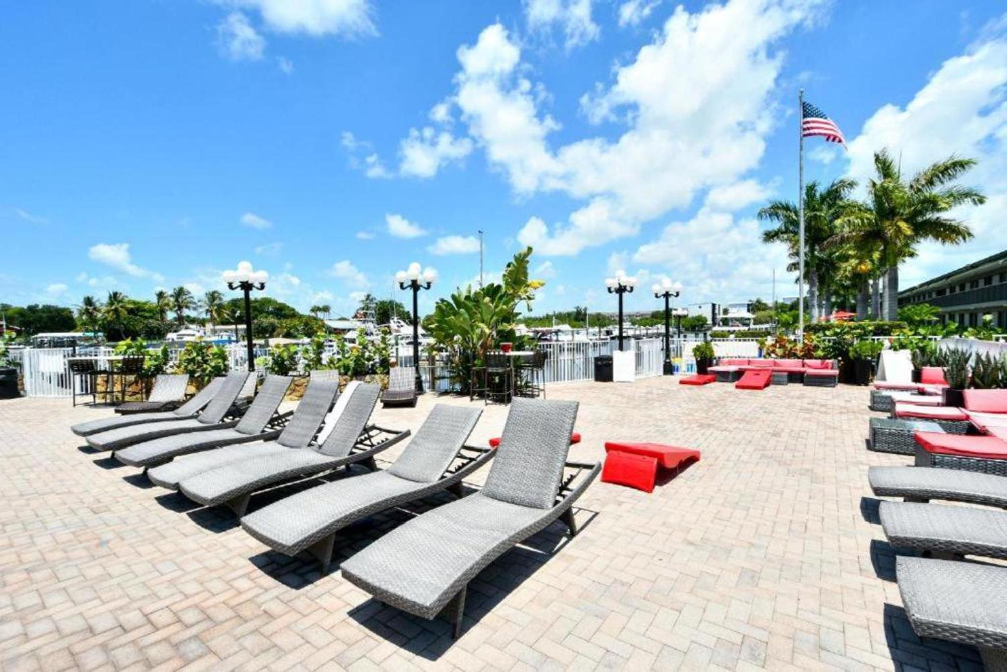 Getaway At The Marina Aparthotel South Bradenton Exterior foto